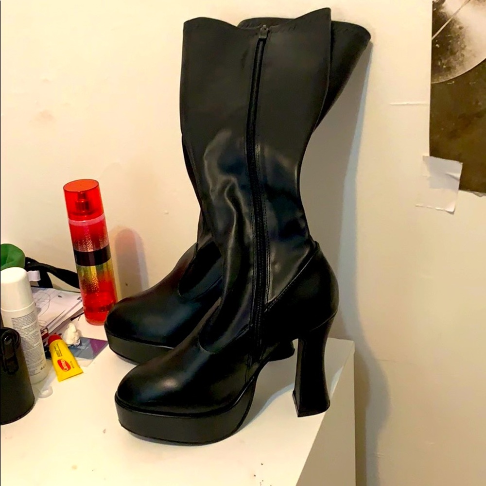 Black Boots